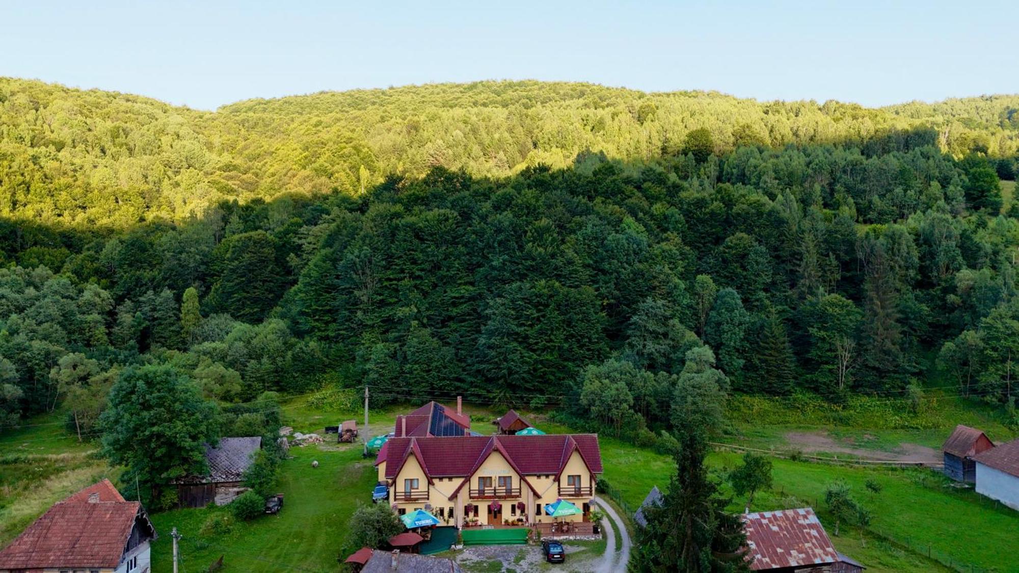 Green Mountain Resort Scrind-Frasinet Exterior photo