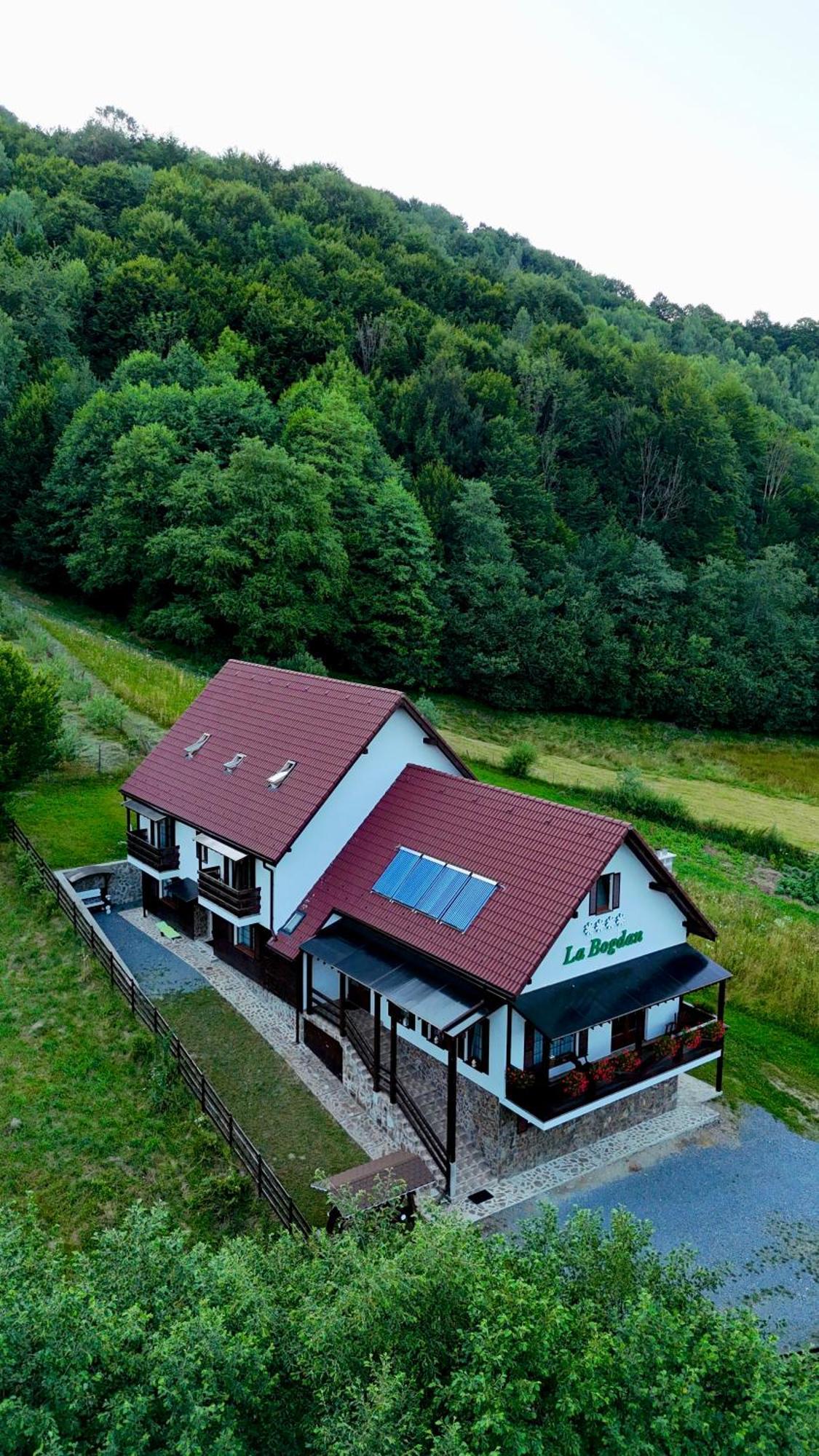 Green Mountain Resort Scrind-Frasinet Exterior photo